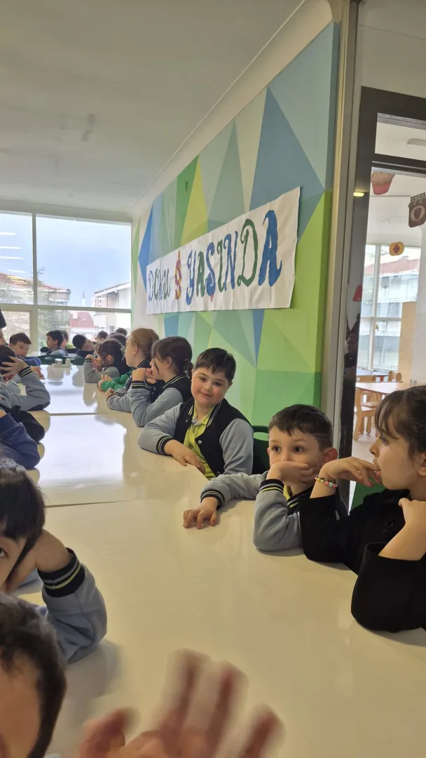 9 YAŞINDAYIZ… - 2