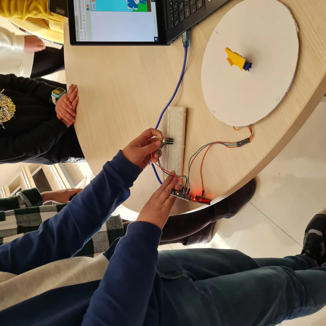 Bilim ve Teknoloji Haftasında projelerimizi sunduk - 3