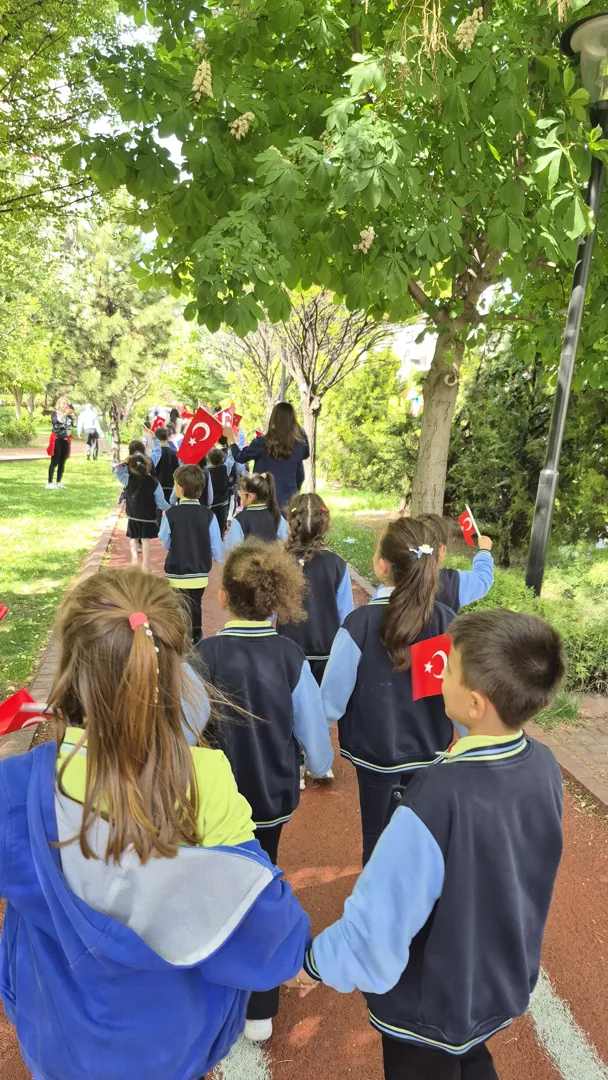 19 MAYIS ATATÜRK'Ü ANMA GENÇLİK VE SPOR BAYRAMIMIZI Kortejimiz ile Kutladık.. - 1